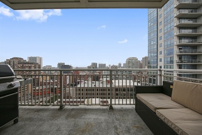 Building Photo - 330 W Grand Ave
