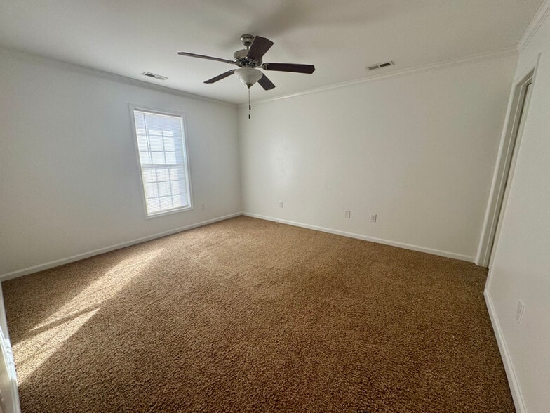 Building Photo - 318 Murphy Dr