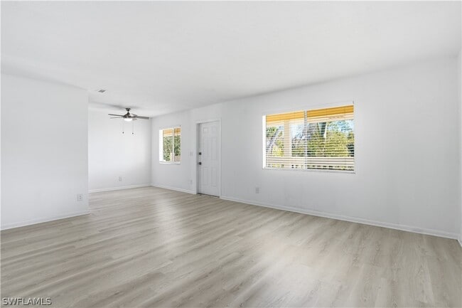 Building Photo - 4607 Bayshore Dr