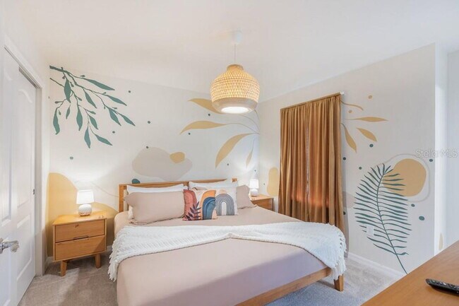 Building Photo - 7215 Oakmoss Loop