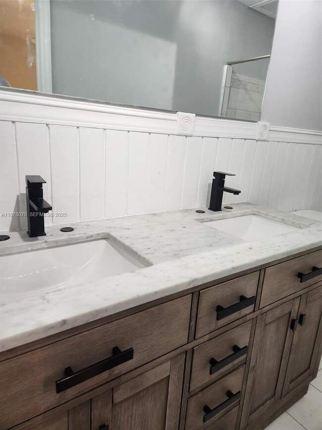 Building Photo - 10990 SW 57th St