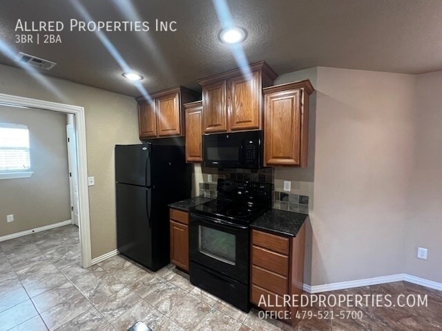 Building Photo - 4111 W Mahogany Dr