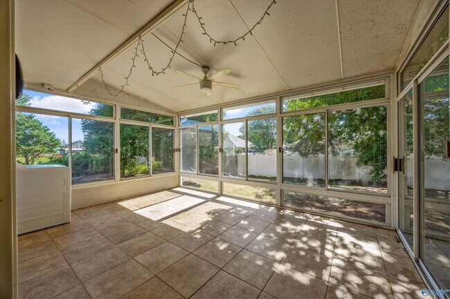 Building Photo - 115 Medicine Bend Ct