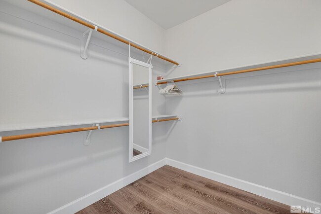 Building Photo - 10459 Summershade Ln
