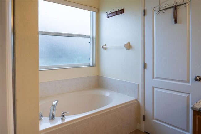 Building Photo - 2955 Marbella Dr