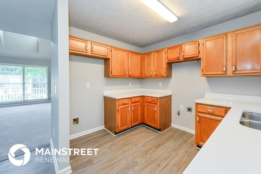 Building Photo - 160 Willow Tree Terrace