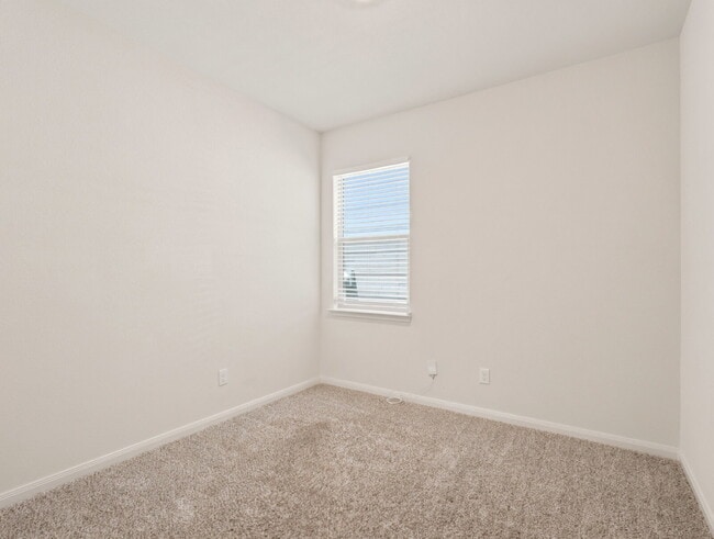 Building Photo - "Charming 4-Bed Oasis with 2 Baths in Fort Worth – Spacious 1,724 Sq Ft Gem!"