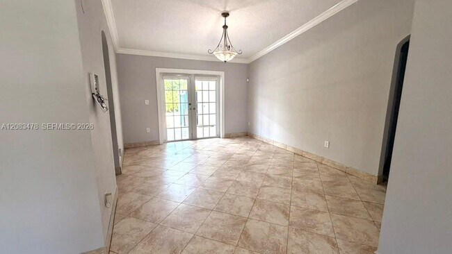 Building Photo - 10620 SW 146th Ct