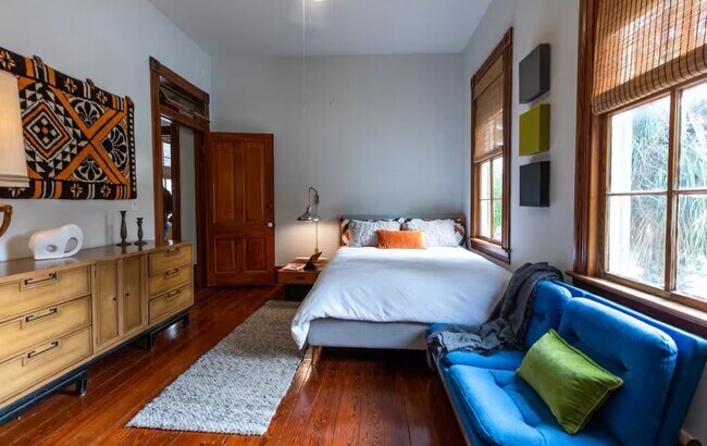 Building Photo - 2328 Avenue M