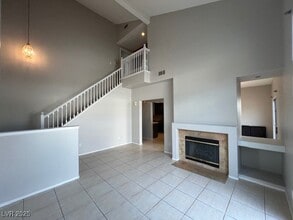 Building Photo - 380 Seine Way