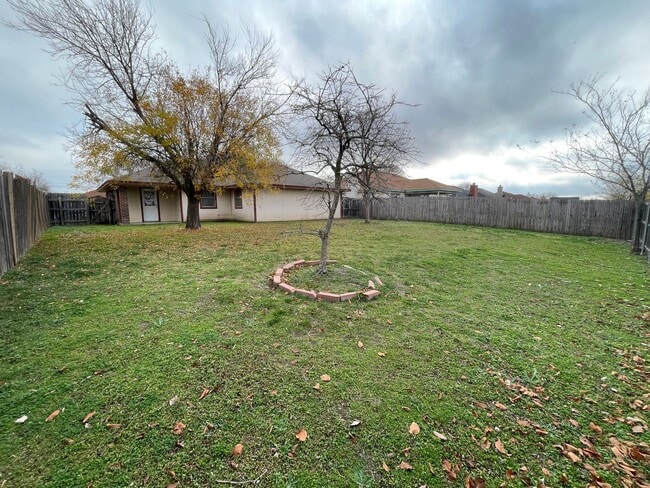 Building Photo - 3914 Oak Valley Dr