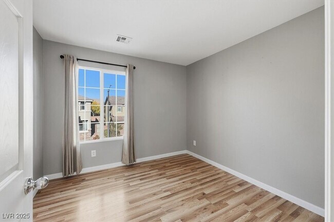 Building Photo - 10647 Bandera Mountain Ln