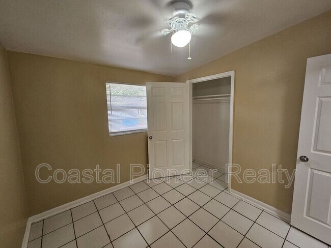 Building Photo - 4431 Atwater Dr