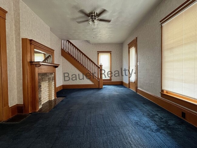 Building Photo - Three Bedroom Near Brookside Park