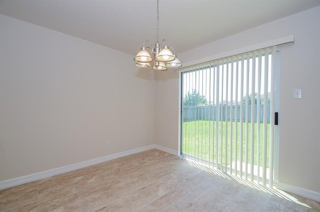 Building Photo - 2603 Kenwich Oaks Ln