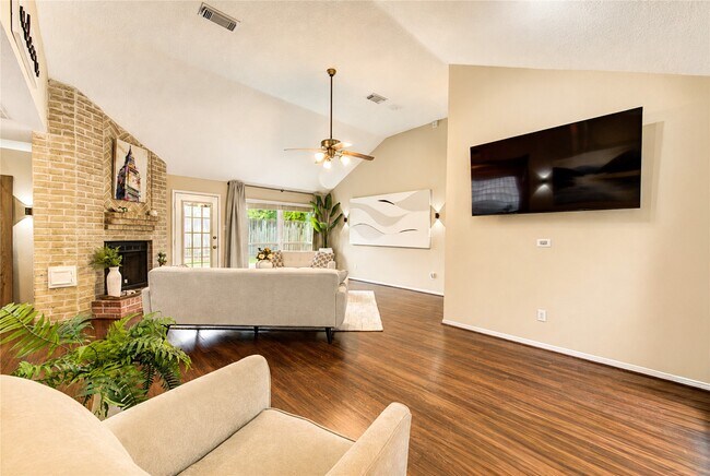 Building Photo - 7023 Brockington Dr