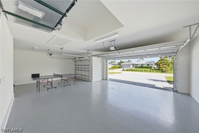 Building Photo - 1214 SW 29th Terrace