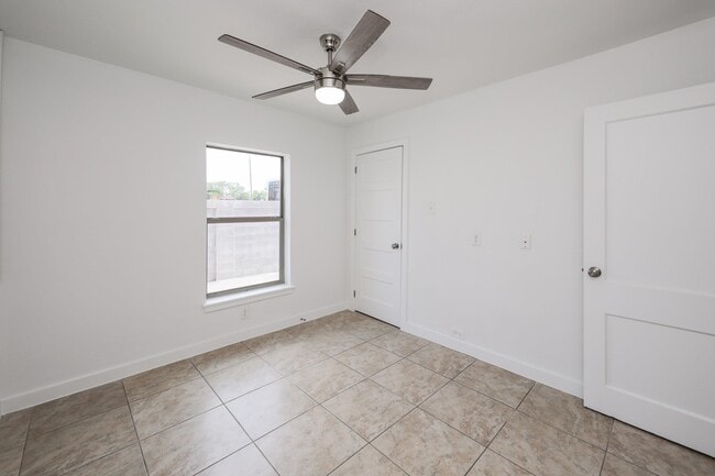 Building Photo - 2610 Springfield Ave