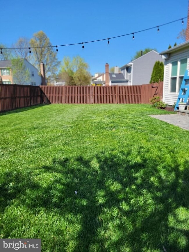 Building Photo - Beautiful 4 Bedroom Home in Potomac Crossing