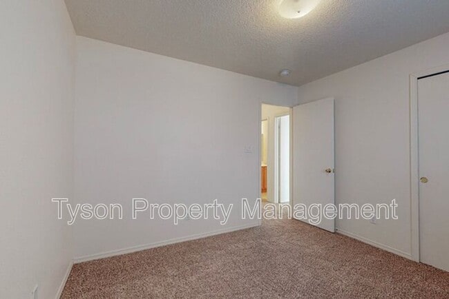 Building Photo - 1825 San Pedro Rd