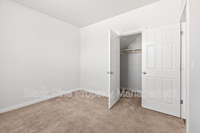Building Photo - 4443 W Sunny Cove St