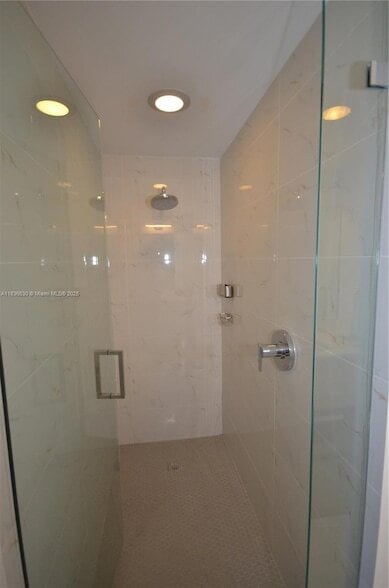 Building Photo - 16385 Biscayne Blvd
