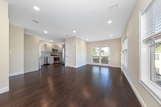 Building Photo - 62-64 Bradbury Ave