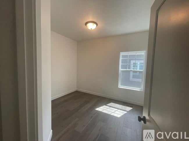 Building Photo - 6442 S Jordan Pkwy