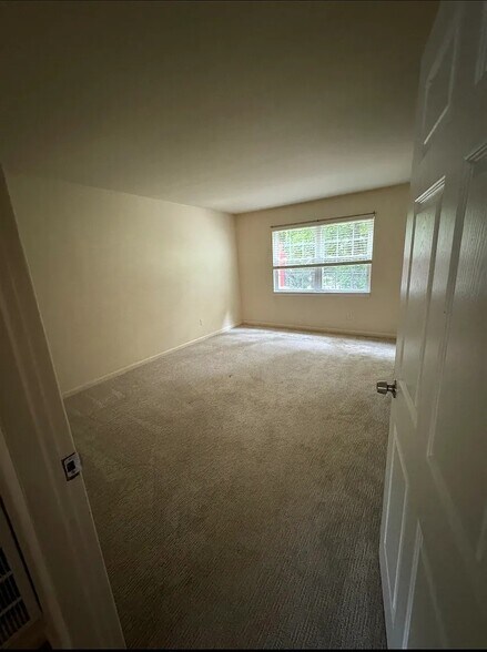 Master - 428 Montemar Ave