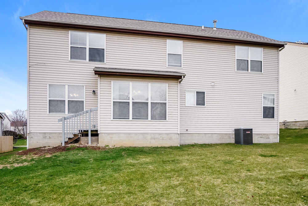 Building Photo - 238 Oxford Dr SW