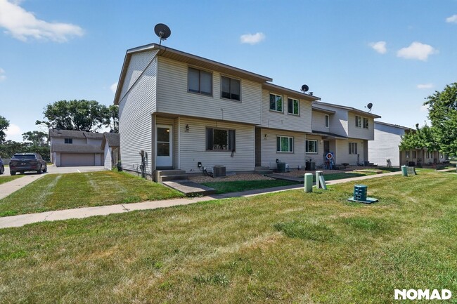 Building Photo - 16112 Foliage Ave