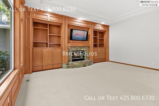 Building Photo - Luxurious 4-bedroom home in Sammamish with...