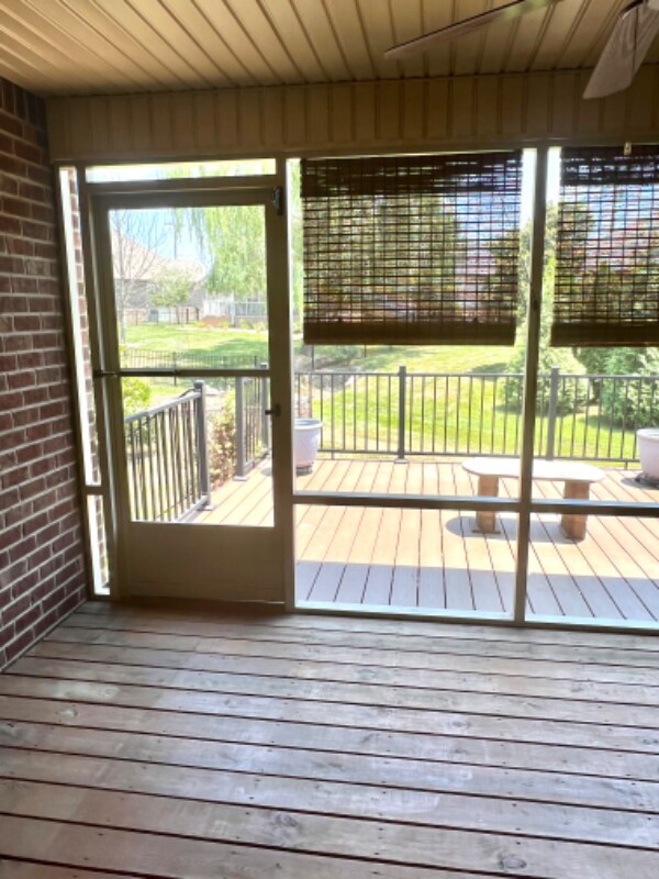 Building Photo - 103 Beacon St