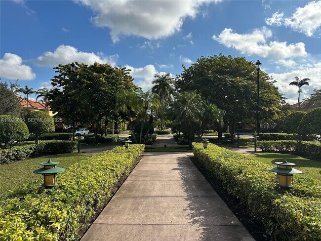 Building Photo - 7290 NW 114th Ave