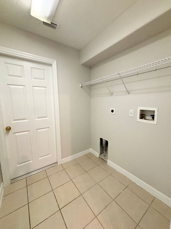 Building Photo - 3048 Verbena Dr