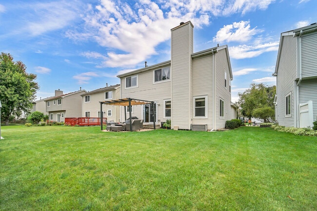 Building Photo - 898 Lakestone Ln