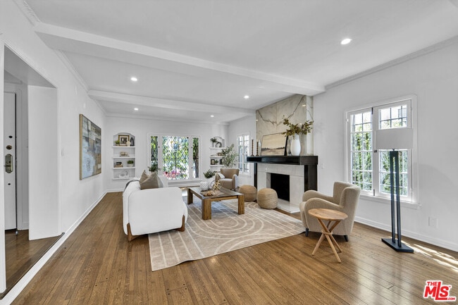 Building Photo - 203 S Detroit St