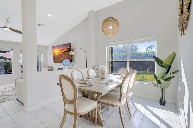 Building Photo - 6726 Sloane Pl