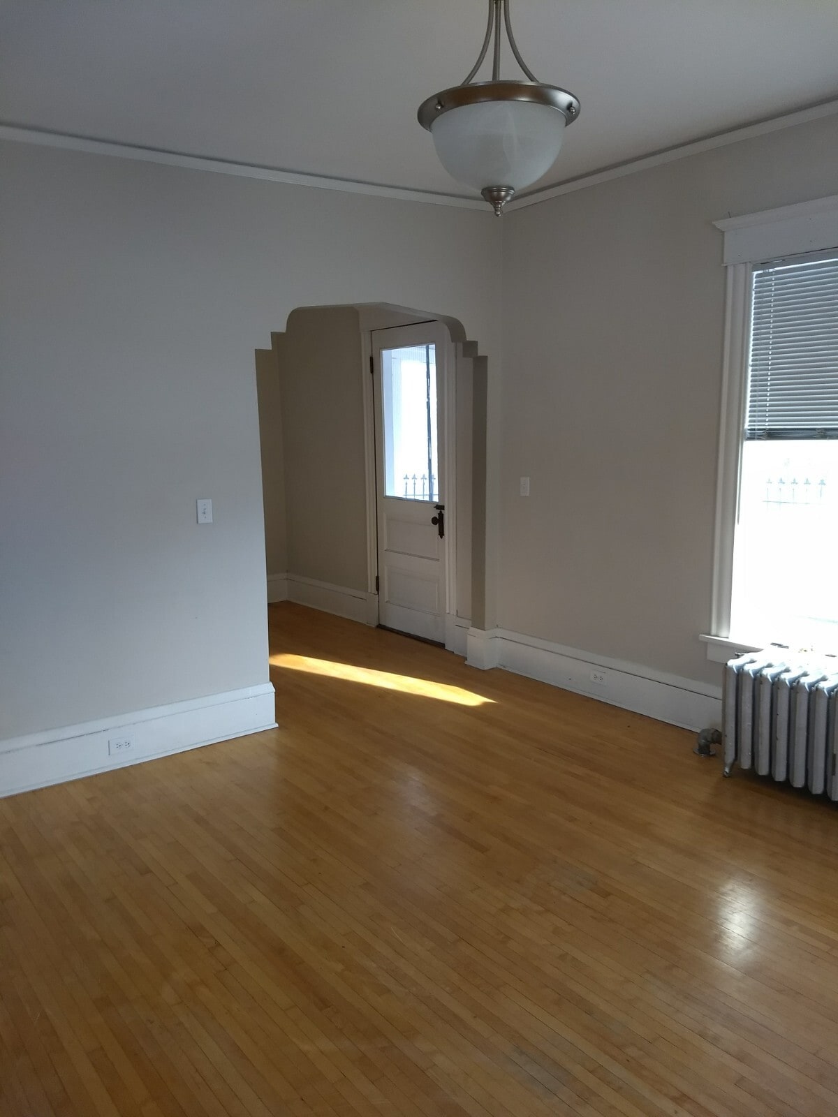 Building Photo - 1411 Girard Ave N