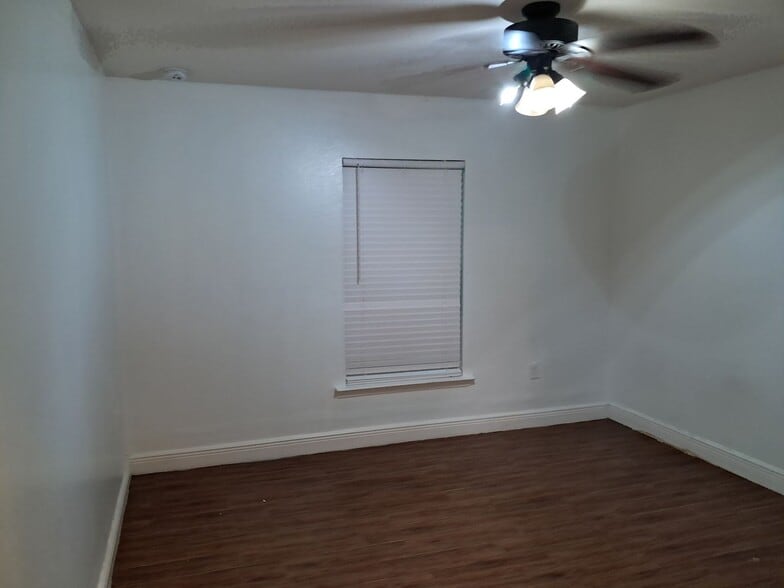 Building Photo - Beautiful 3 Bedroom +Den Pool Home for Rent!!!