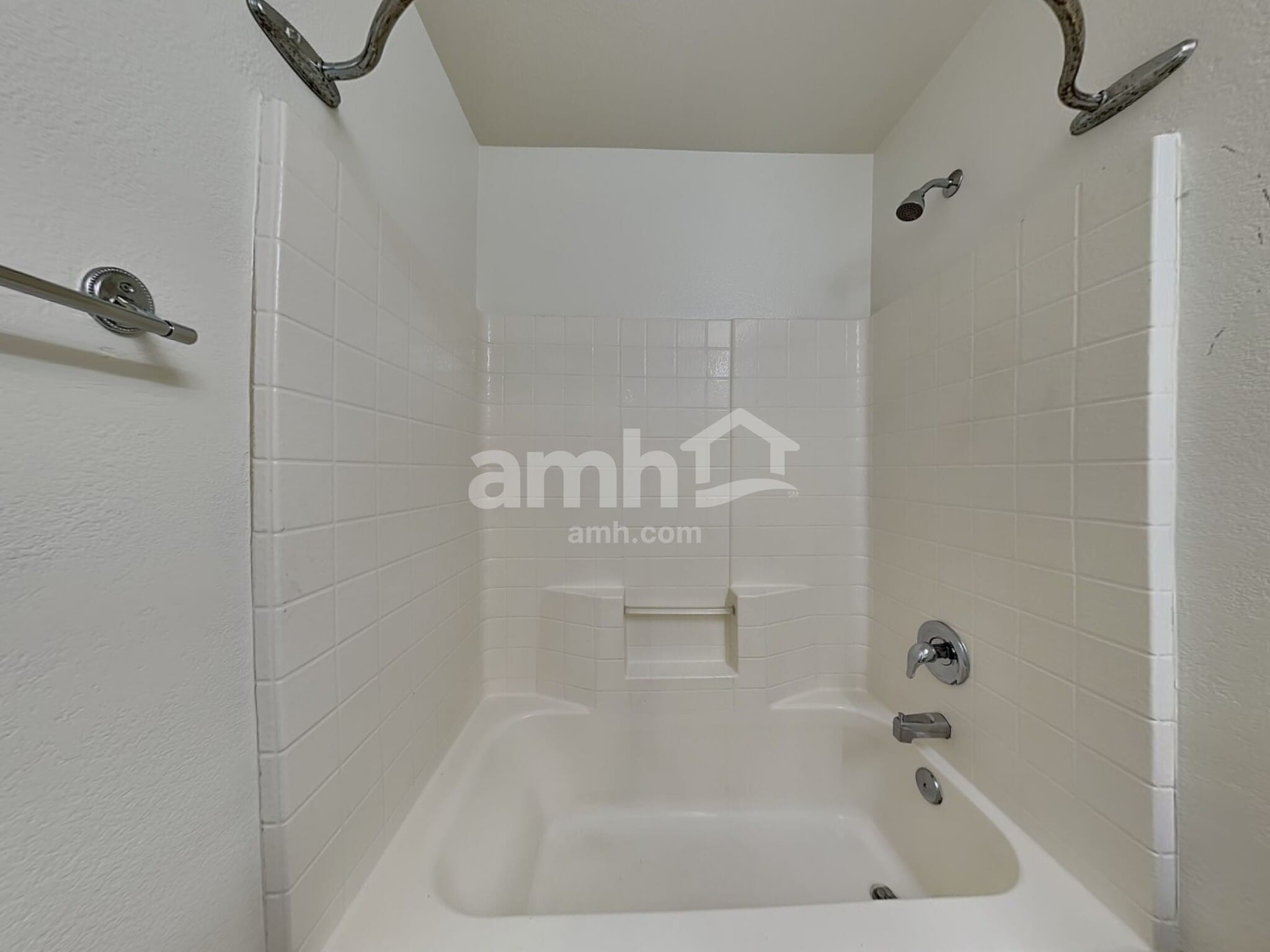 Building Photo - 2992 W Belle Ave