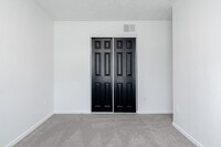 Building Photo - Available Now: Beautiful Three Bedroom Private Townhome!