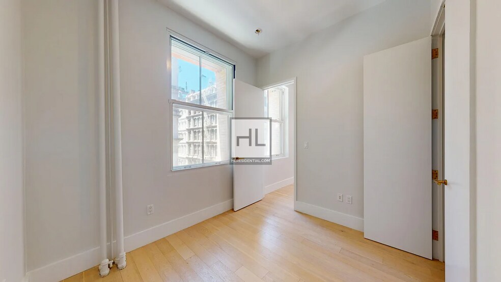 Building Photo - BROOME STREET