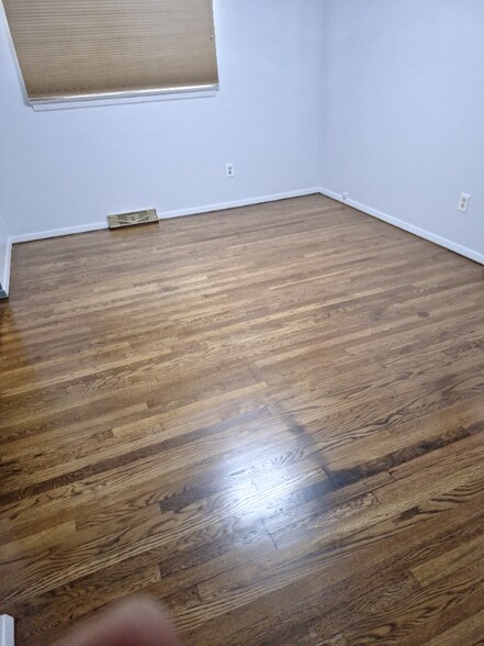 Primary Photo - 4100 Miami Ave