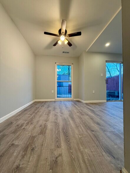 Building Photo - 238 Stevenson Sq