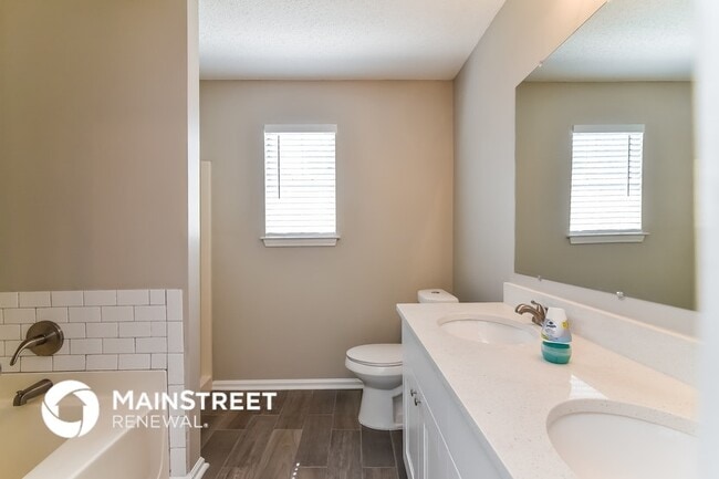 Building Photo - 708 Stonebridge Terrace