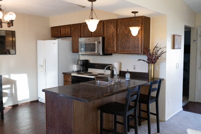 Building Photo - 2639 S Xanadu Way