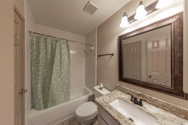 Building Photo - 203 Jewel Park Ln