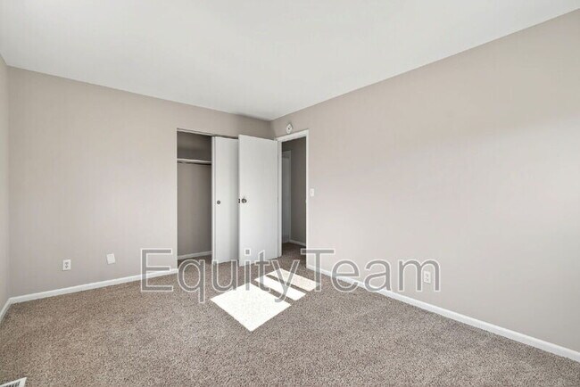 Building Photo - 517 Brunswick Dr