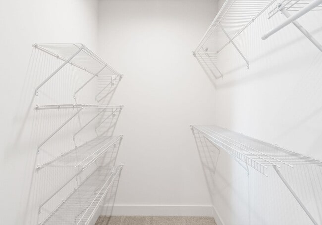 Building Photo - 2415 Pruitt St